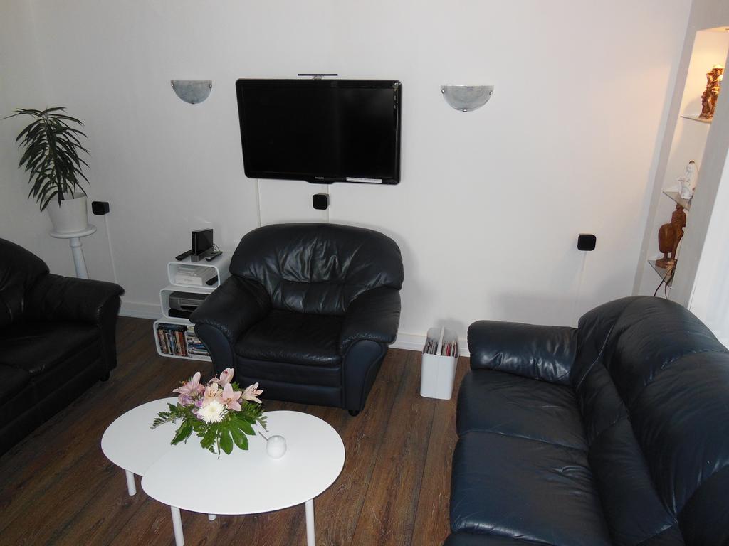 Bed & Breakfast Sirius Glud Exterior foto